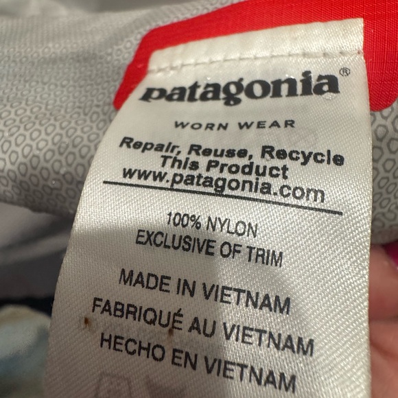 Patagonia Red Rain Jacket - Picture 4 of 4
